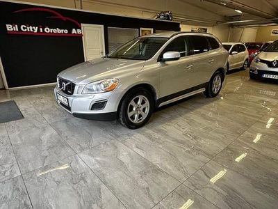 Ljusgrå Begagnad 2010 Volvo XC60 Momentum SUV | 109 900 kr (Marknadspris)