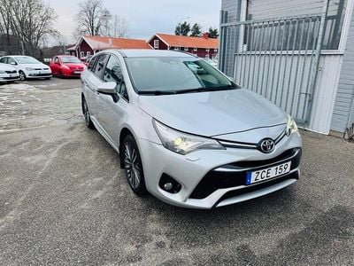 Silver Begagnad 2017 Toyota Avensis Active Kombi | 169 900 kr (Marknadspris)