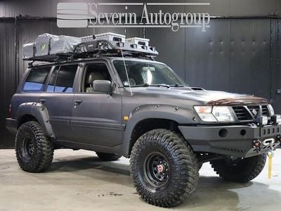 Ljusgrå Begagnad 2002 Nissan Patrol SUV | 599 000 kr