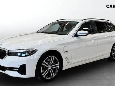 Vit Begagnad 2022 BMW 530 Kombi | 299 900 kr