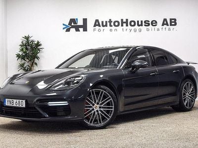Grå Begagnad 2017 Porsche Panamera Turbo Sport Sedan | 899 000 kr