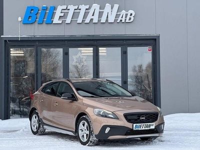 Begagnad Volvo V40 CC Summum 177 HK (130 kW) 2013 Brun Kombi