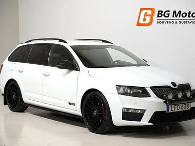 Vit Begagnad 2015 Skoda Octavia RS Kombi | 149 600 kr (Marknadspris)
