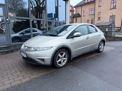 Silver Begagnad 2006 Honda Civic Sport Halvkombi | 24 900 kr (Marknadspris)