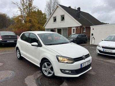 Begagnad VW Polo 86 HK (63 kW) 2011 Vit Halvkombi
