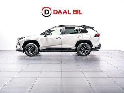 Vit Begagnad 2019 Toyota RAV4 Hybrid Style SUV | 309 700 kr (Marknadspris)