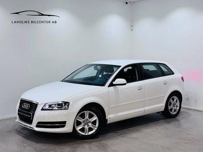 Begagnad Audi A3 Attraction 105 HK (77 kW) 2013 Vit