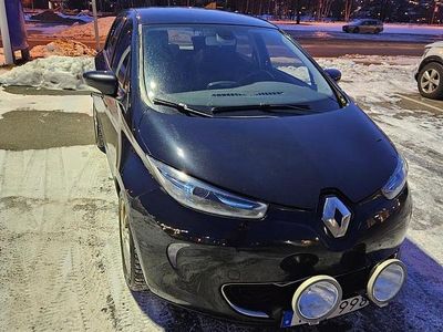 Begagnad Renault Zoe 80 kW (109 HK) 2019 Svart Halvkombi