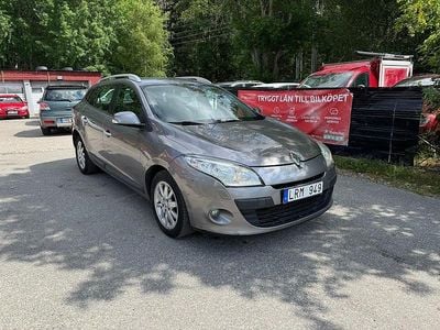Begagnad Renault Mégane GrandTour 90 HK (66 kW) 2011 Grå Kombi