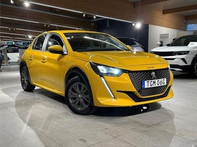Begagnad Peugeot e-208 Active 100 kW (136 HK) 2021 Gul Halvkombi