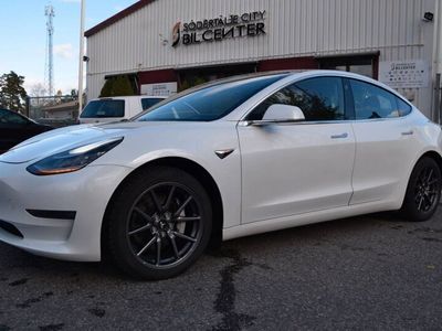 begagnad Tesla Model 3 Long Range AWD 440HK Skinn Panorama