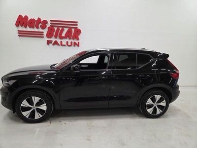 Svart Begagnad 2020 Volvo XC40 Momentum SUV | 269 900 kr (Dyr)
