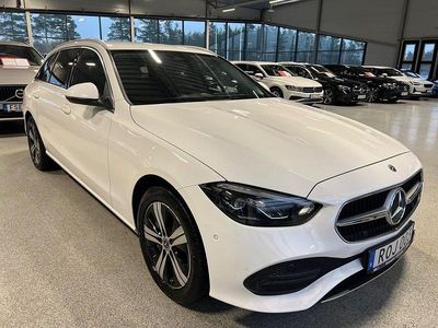 Begagnad Mercedes C300 Avantgarde 313 HK (230 kW) 2023 Vit Kombi