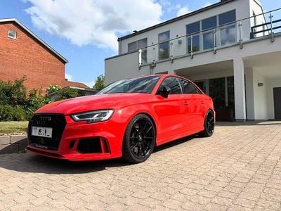 Begagnad Audi RS3 400 HK (294 kW) 2018 Catalunya red metallic Sedan
