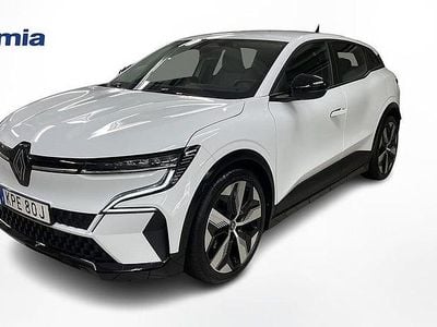 Vit Begagnad 2022 Renault Mégane IV Equilibre Halvkombi | 269 000 kr (Marknadspris)