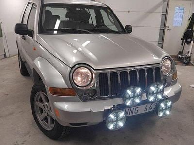 Silver Begagnad 2005 Jeep Cherokee SUV | 45 000 kr