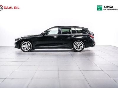Svart Begagnad 2020 BMW 330e Sport Line Kombi | 289 700 kr (Superpris)