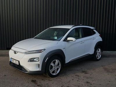 Vit Begagnad 2020 Hyundai Kona Premium SUV | 249 900 kr (Marknadspris)