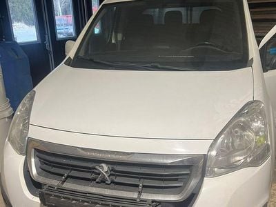 Begagnad Peugeot Partner 99 HK (72 kW) 2017 Minibuss