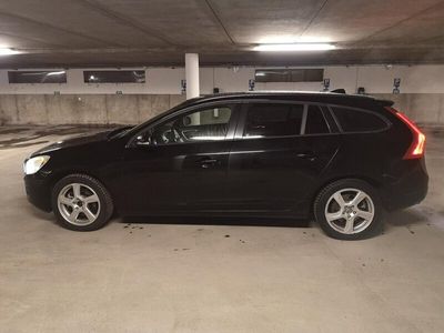 begagnad Volvo V60 T3 Kinetic Euro 5