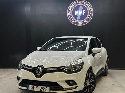 Vit Begagnad 2017 Renault Clio IV Zen Halvkombi | 74 800 kr (Marknadspris)