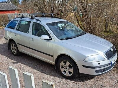 begagnad Skoda Octavia Kombi 2.0 FSI 4x4 Euro 4