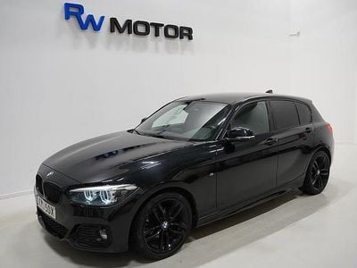 Begagnad BMW 118 M Sport 136 HK (100 kW) 2019 Svart Halvkombi