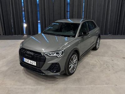 Grå Begagnad 2018 Audi Q3 S-Line SUV | 309 900 kr