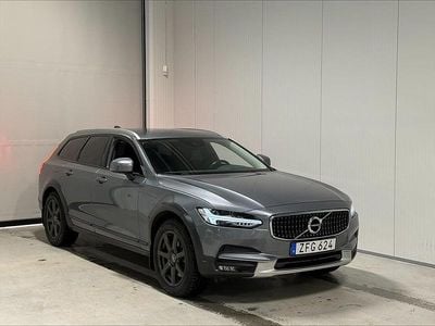 Begagnad Volvo V90 CC Momentum 190 HK (139 kW) 2018 Grå Kombi