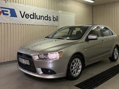 Begagnad Mitsubishi Lancer Sportback Inform 117 HK (86 kW) 2013 Silver Halvkombi
