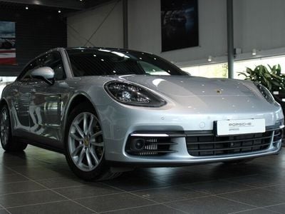 Porsche Panamera 4