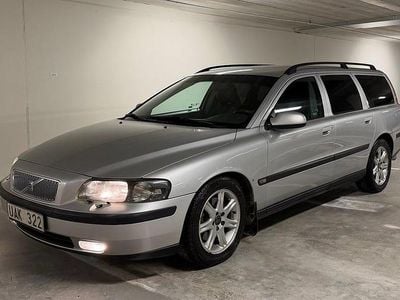 Grå Begagnad 2003 Volvo V70 Business Edition Kombi | 20 900 kr (Superpris)