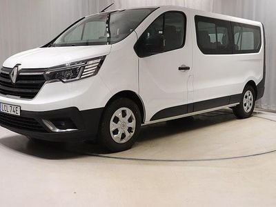 Vit Begagnad 2023 Renault Trafic Minibuss | 418 900 kr