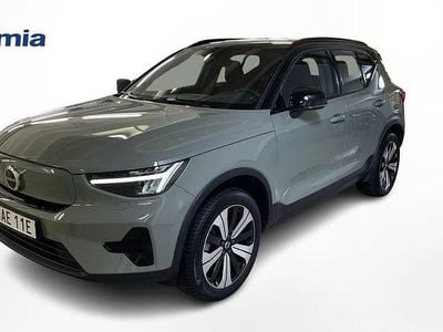 Grön Begagnad 2022 Volvo XC40 Core SUV | 329 000 kr