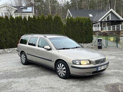 Grå Begagnad 2001 Volvo V70 Kombi | 29 900 kr (Lite dyr)