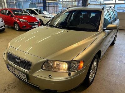 Ljusbrun Begagnad 2005 Volvo V70 Kombi | 74 900 kr (Dyr)