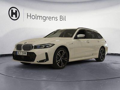 Alpinvit Begagnad 2025 BMW 330 Efficient Dynamics Kombi | 534 900 kr