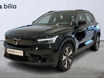 Svart Begagnad 2022 Volvo XC40 Core SUV | 349 900 kr