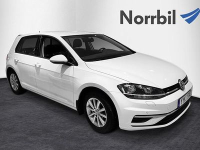 Vit Begagnad 2018 VW Golf VII Halvkombi | 134 900 kr (Marknadspris)
