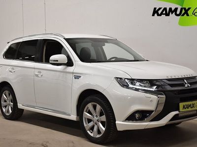 begagnad Mitsubishi Outlander P-HEV 2.0 Hybrid 4WD CVT 5-Sits 360 kamera Navi Drag 2016, SUV