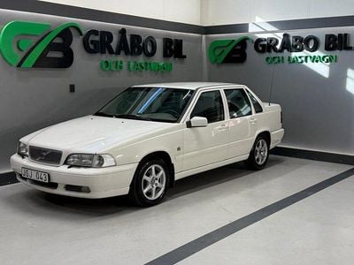 Begagnad Volvo S70 SE 144 HK (105 kW) 1999 Vit Sedan