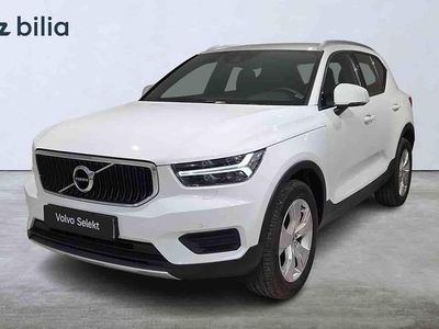 Vit Begagnad 2022 Volvo XC40 SUV | 299 000 kr