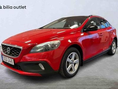 Begagnad Volvo V40 2015 Röd Halvkombi