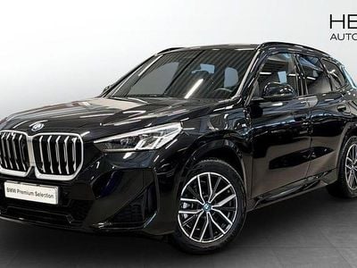Svart Begagnad 2025 BMW X1 M Sport SUV | 518 700 kr (Marknadspris)