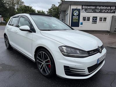 Vit Begagnad 2015 VW Golf VII GTD Halvkombi | 144 900 kr (Dyr)