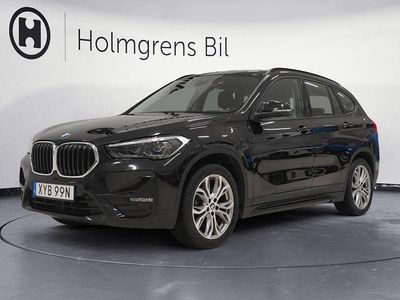 Svart Begagnad 2021 BMW X1 Sport Line SUV | 299 900 kr (Marknadspris)