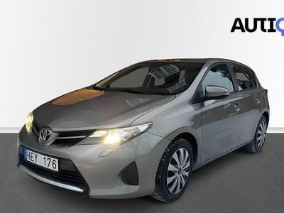 Brun Begagnad 2013 Toyota Auris Multidrive S Halvkombi | 129 900 kr (Marknadspris)