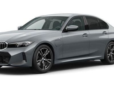 Grå Begagnad 2024 BMW 330e Comfort Edition Sedan | 646 300 kr