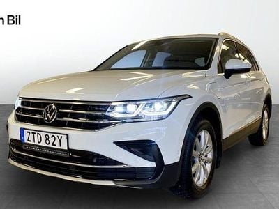 Pure white Begagnad 2022 VW Tiguan SUV | 349 900 kr (Marknadspris)