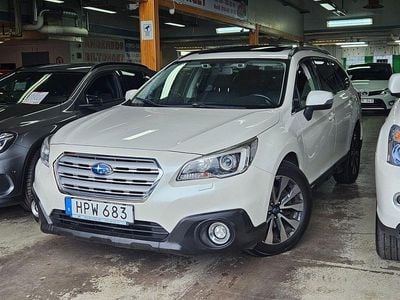 Vit Begagnad 2014 Subaru Outback SUV | 79 999 kr